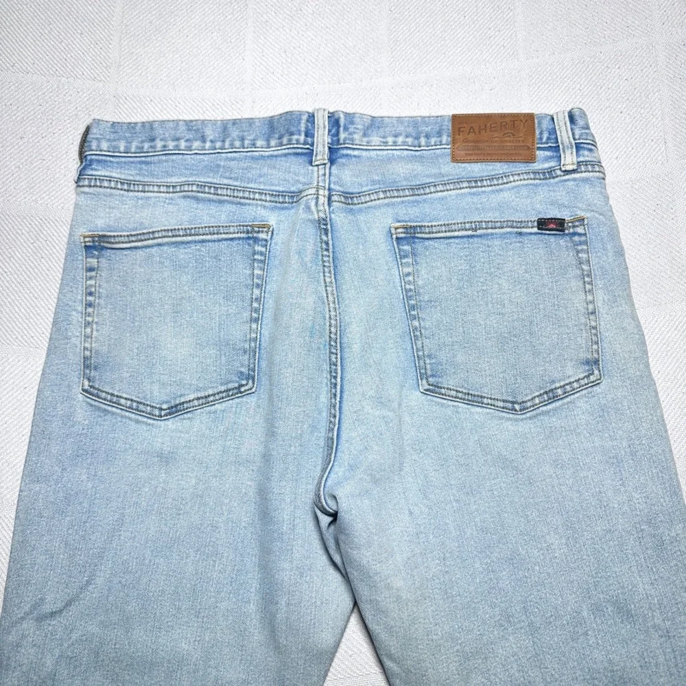 Faherty Jeans Mens 36x30 Organic Cotton Stretch Straight Leg Light Wash Blue